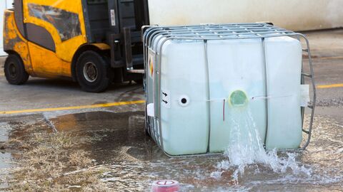 Umgekippter IBC-Container