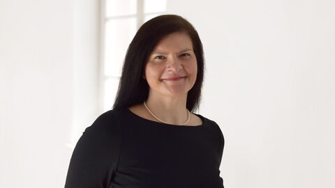 Portrait von Andrea Schmitz, Leiterin der Abteilung V