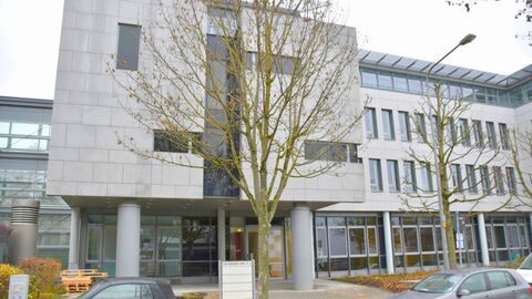Das neue Gebäude der Wiesbadener Umweltabteilung am Kreuzberger Ring. Das neue Gebäude der Wiesbadener Umweltabteilung am Kreuzberger Ring.