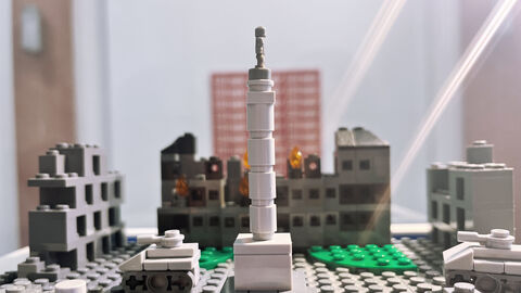 "Luisenplatz 1945/2025" von EL EGO "Luisenplatz 1945/2025" von EL EGO